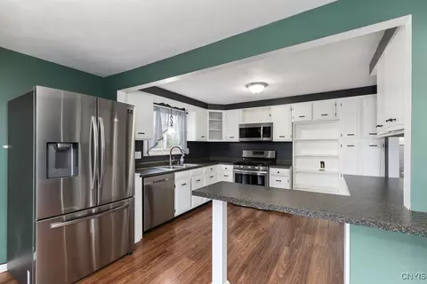 331 Frederick St E, East Syracuse, NY 13057 photo 12
