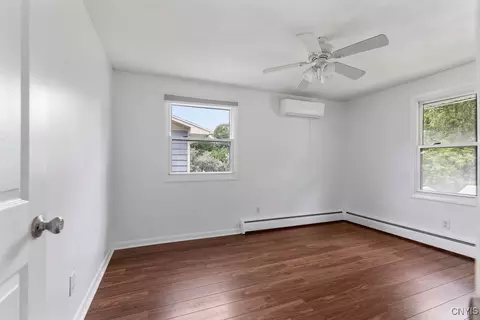331 Frederick St E, East Syracuse, NY 13057 photo 15