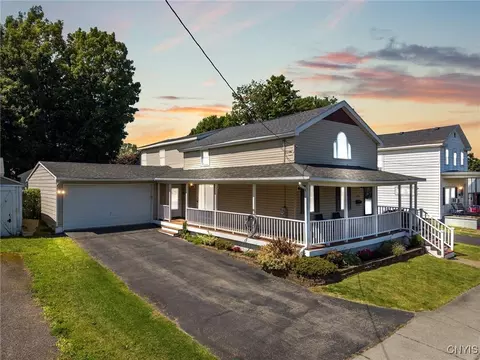286 W 2nd St, Oswego, NY 13126