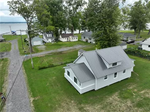 9162 Arthur Jenkins Rd, Lenox, NY 13032