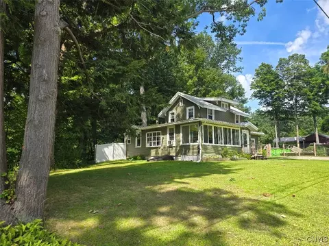 7555 E Lake St, Vienna, NY 13308