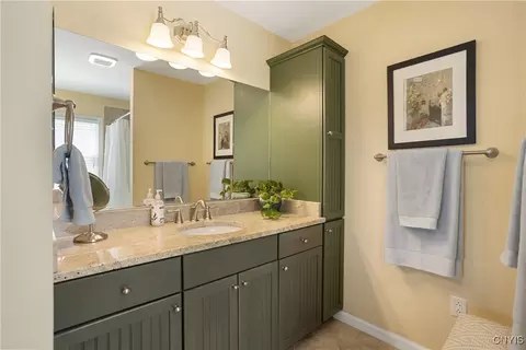 Bath - 5872 E Lake Rd, Romulus, NY 14541 photo 2 of 5