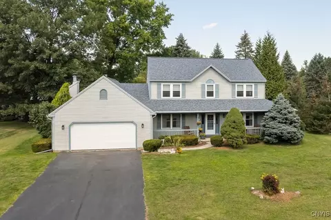 3282 Greenleafe Dr, Phoenix, NY 13135