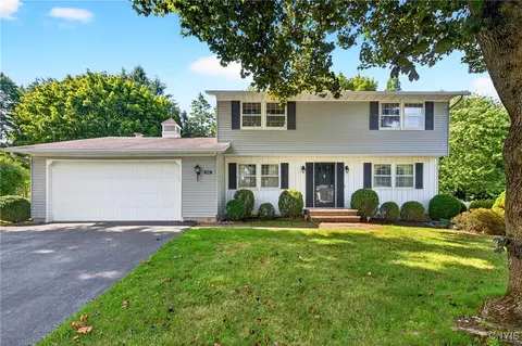 4016 Arrowhead Ln, Salina, NY 13090