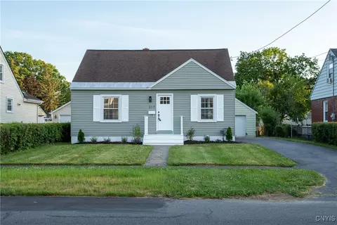 217 Beechwood Ave, Salina, NY 13088