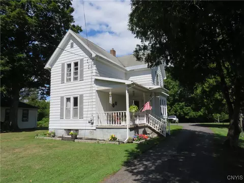 1196 Upper Lenox Ave, Oneida, NY 13421 photo 2