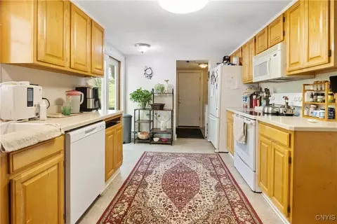 Entry Way - 511 E Seneca St, Manlius, NY 13104 photo 3 of 4