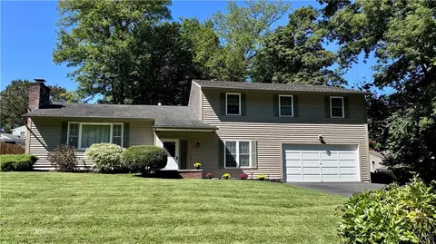 127 Winding Way, Camillus, NY 13031