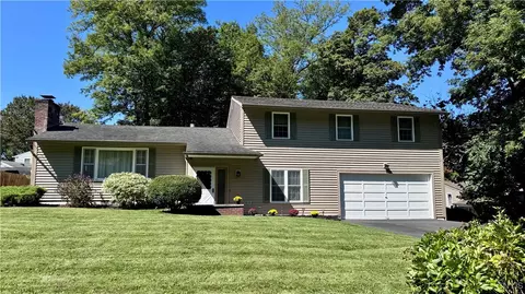 127 Winding Way, Camillus, NY 13031
