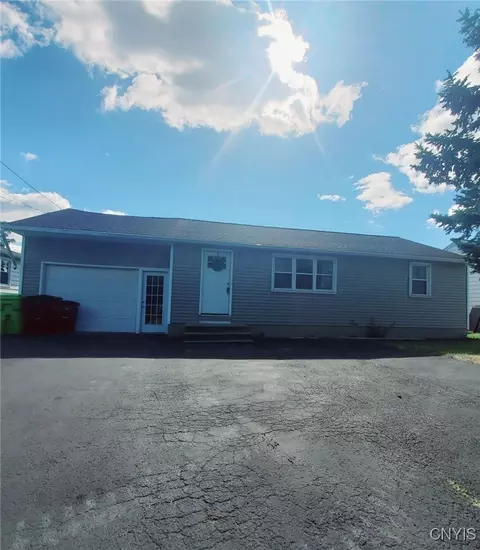 109 Deborah Dr, Salina, NY 13088