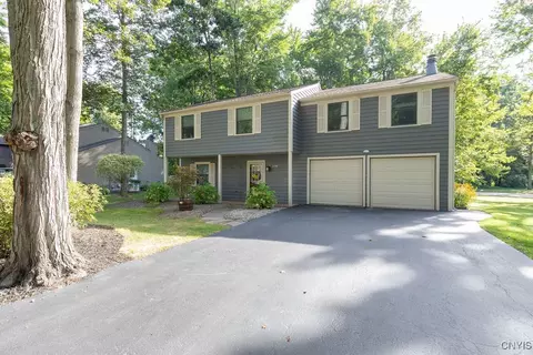8790 Radburn Dr, Lysander, NY 13027
