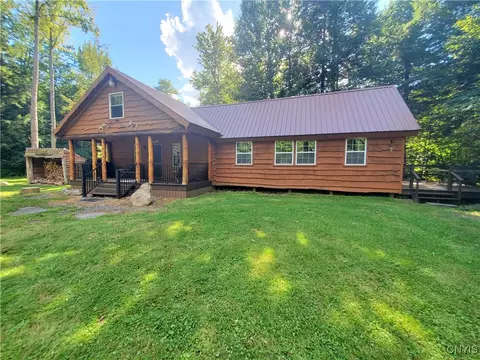 364 Towsley Rd, Albion, NY 13142