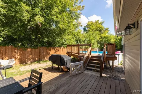 Exterior - 3086 High Rd, Lysander, NY 13027 photo 6 of 16
