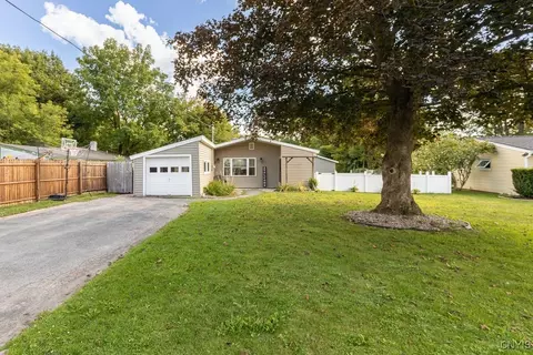 Exterior - 3086 High Rd, Lysander, NY 13027 photo 16 of 16
