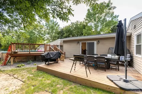 Exterior - 3086 High Rd, Lysander, NY 13027 photo 15 of 16