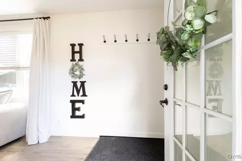 Entry Way - 3086 High Rd, Lysander, NY 13027 photo 1 of 6