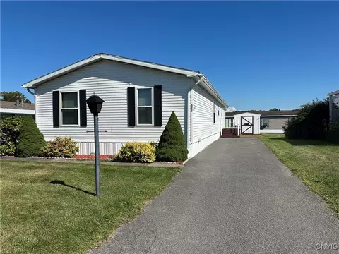 512 Patricia Dr, Clinton, NY 13323