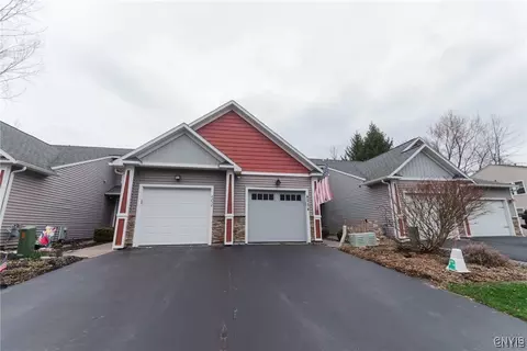 4216 Anguilla Dr, Liverpool, NY 13090
