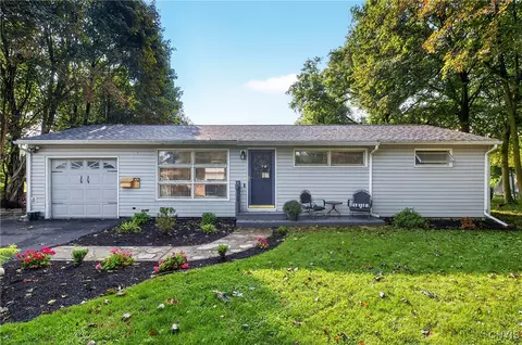 102 Kent Pl, Syracuse, NY 13219