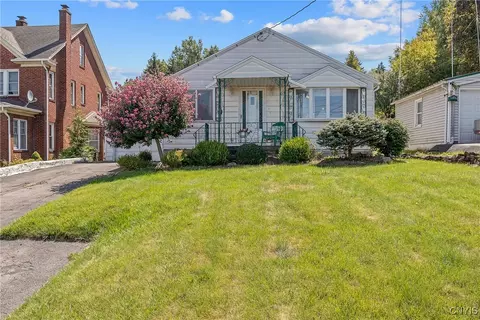 103 4th St, Geddes, NY 13209