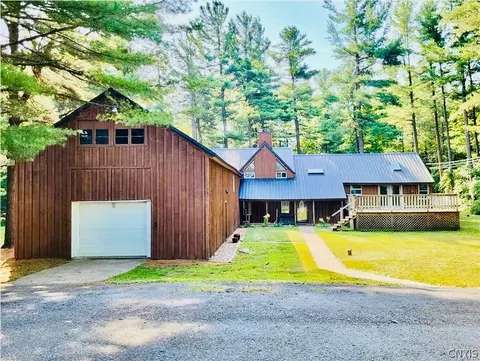 32702 Old Town Springs Rd, Chaumont, NY 13622