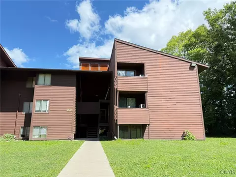 377 Village Blvd N, Van Buren, NY 13027