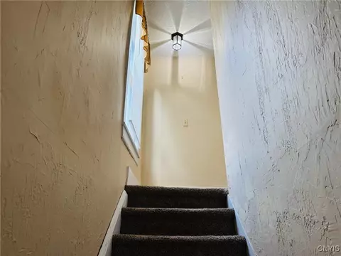 Entry Way - 9 Castle St, Oneida, NY 13421 photo 2 of 3