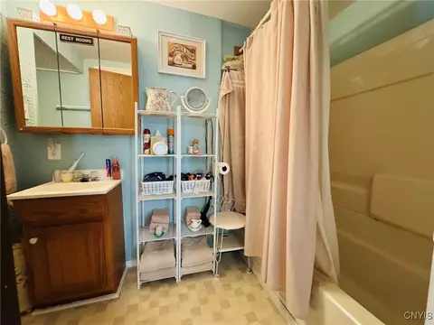 Bath - 9 Castle St, Oneida, NY 13421 photo 1 of 2