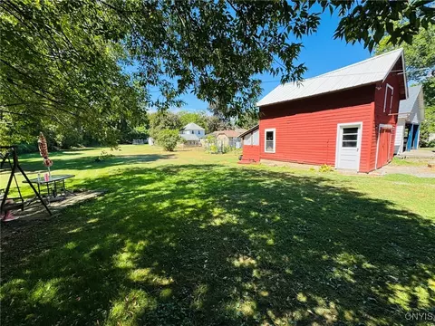 Exterior - 9 Castle St, Oneida, NY 13421 photo 6 of 8