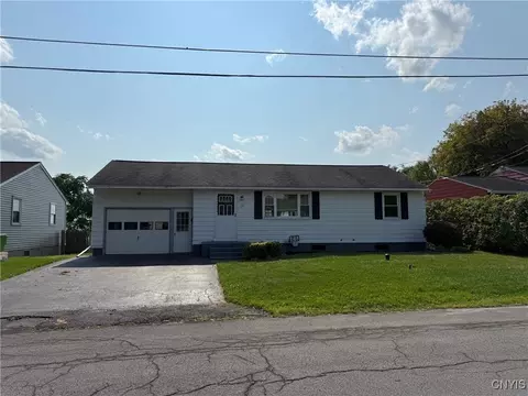 111 Deborah Dr, Salina, NY 13088