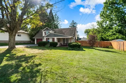 28 3rd St, Whitestown, NY 13495