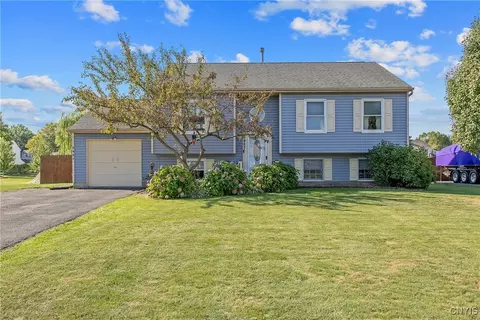 9487 Glengarriff Dr, Brewerton, NY 13029