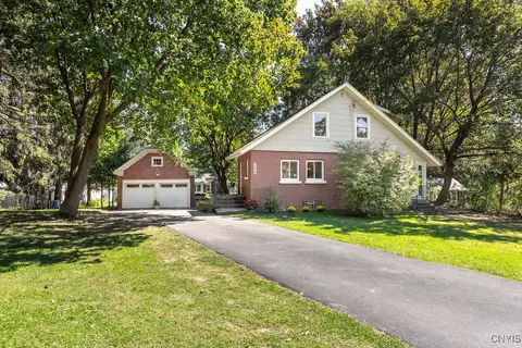 210 Washington Blvd, Fayetteville, NY 13066