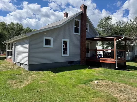 Exterior - 1412 W Chestnut St, Olean, NY 14760 photo 8 of 10