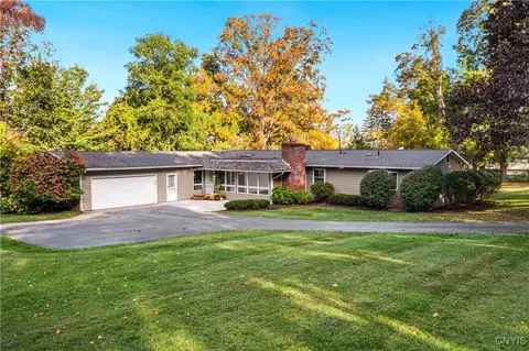 1670 Coon Hill Rd, Skaneateles, NY 13152