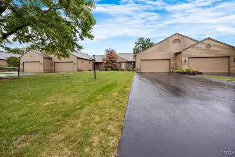 6121 Royal Birkdale, Jamesville, NY 13078
