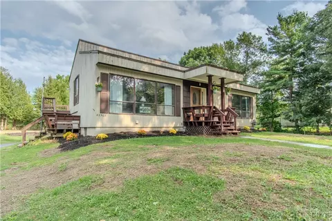 22503 Riverbend Dr E, Le Ray, NY 13601