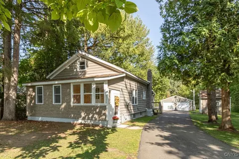 8230 Sixty Rd, Lysander, NY 13027