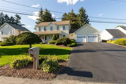 113 Lakewood Pines Trl, Geddes, NY 13209