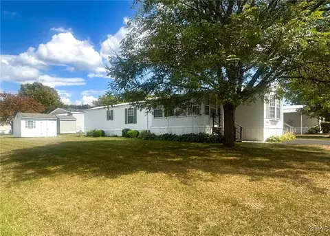 1 Waterwheel Cir, New Hartford, NY 13413