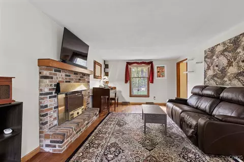 3195 Fields End Dr, Lysander, NY 13027 photo 5