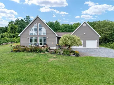 5879 West Rd, Stockbridge, NY 13409