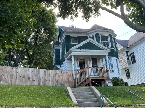 74 E Oneida St, Oswego, NY 13126