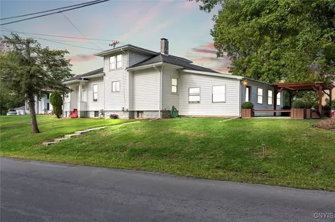 7355 Powers Rd, Throop, NY 13021