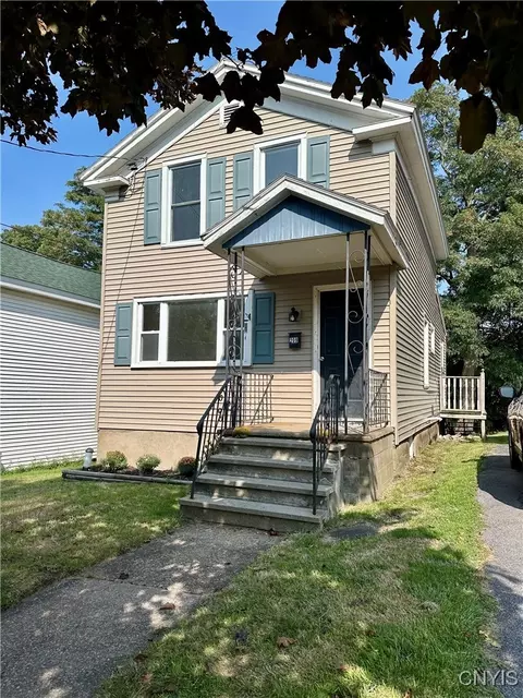 209 E Bridge St, Oswego, NY 13126