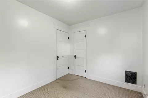 Bedroom - 712 Summit Ave, Syracuse, NY 13207 photo 2 of 8