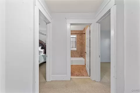 Entry Way - 712 Summit Ave, Syracuse, NY 13207 photo 5 of 6
