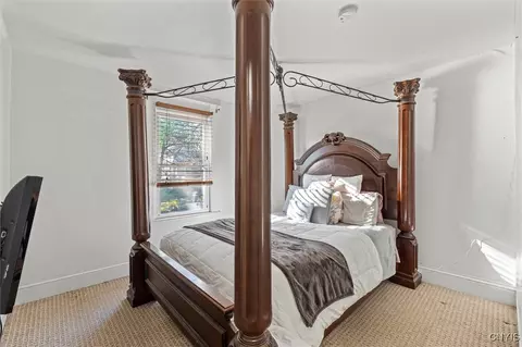 Bedroom - 712 Summit Ave, Syracuse, NY 13207 photo 5 of 8