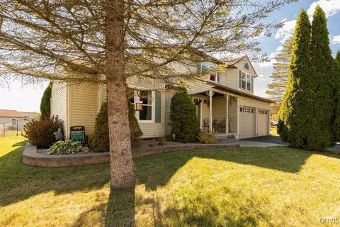 8179 Rizzo Dr, Clay, NY 13041