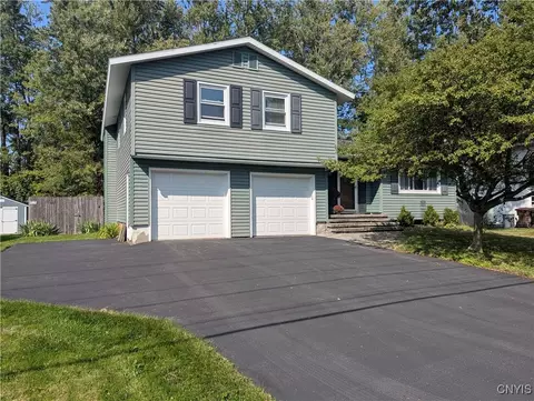 4291 Luna, Clay, NY 13090